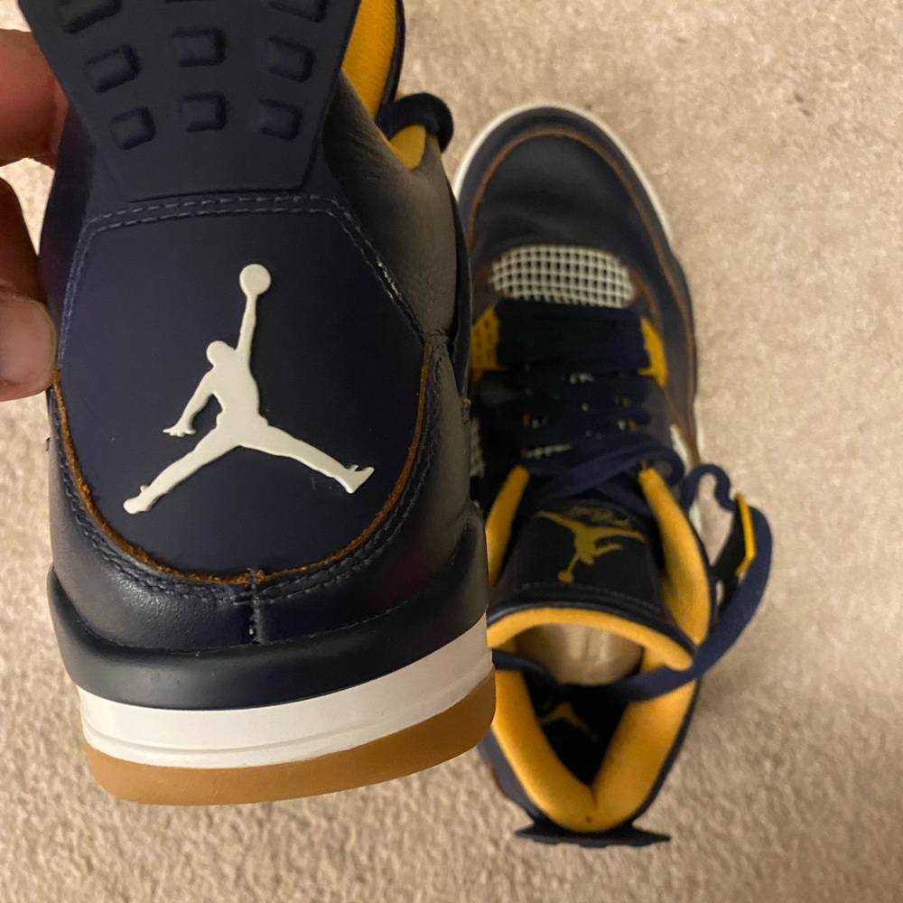Men’s Jordan 4 shoes